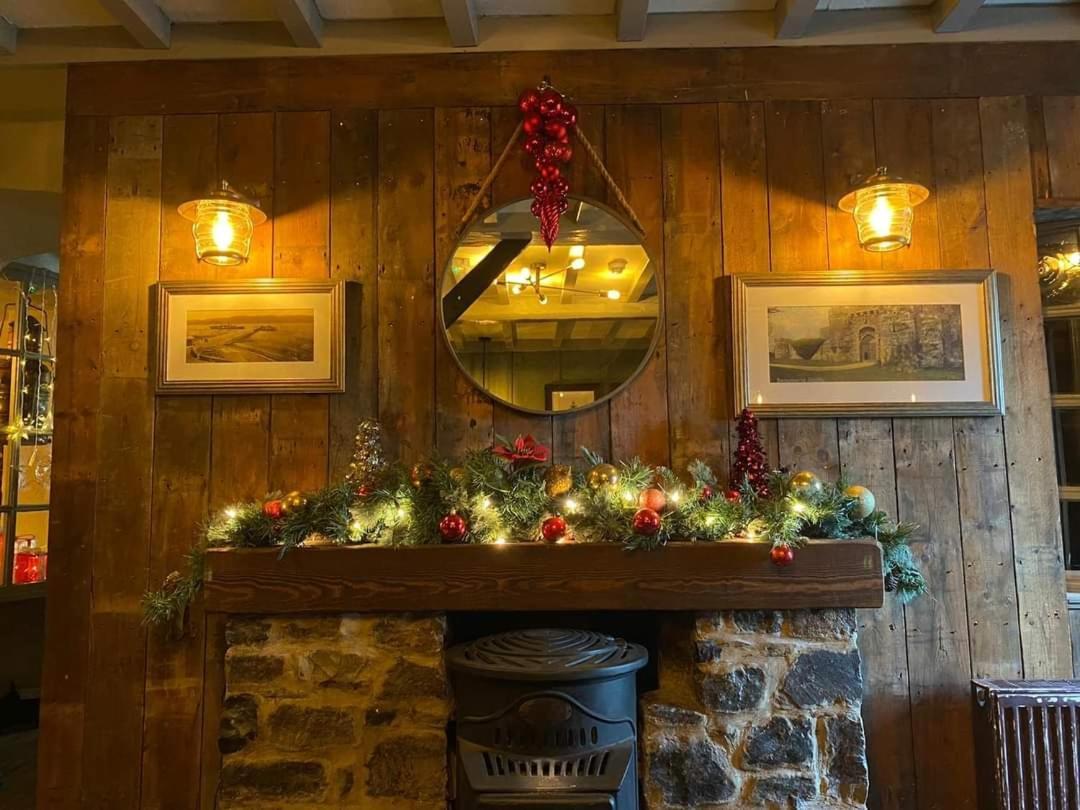 The Liverpool Arms Hotel Beaumaris Extérieur photo