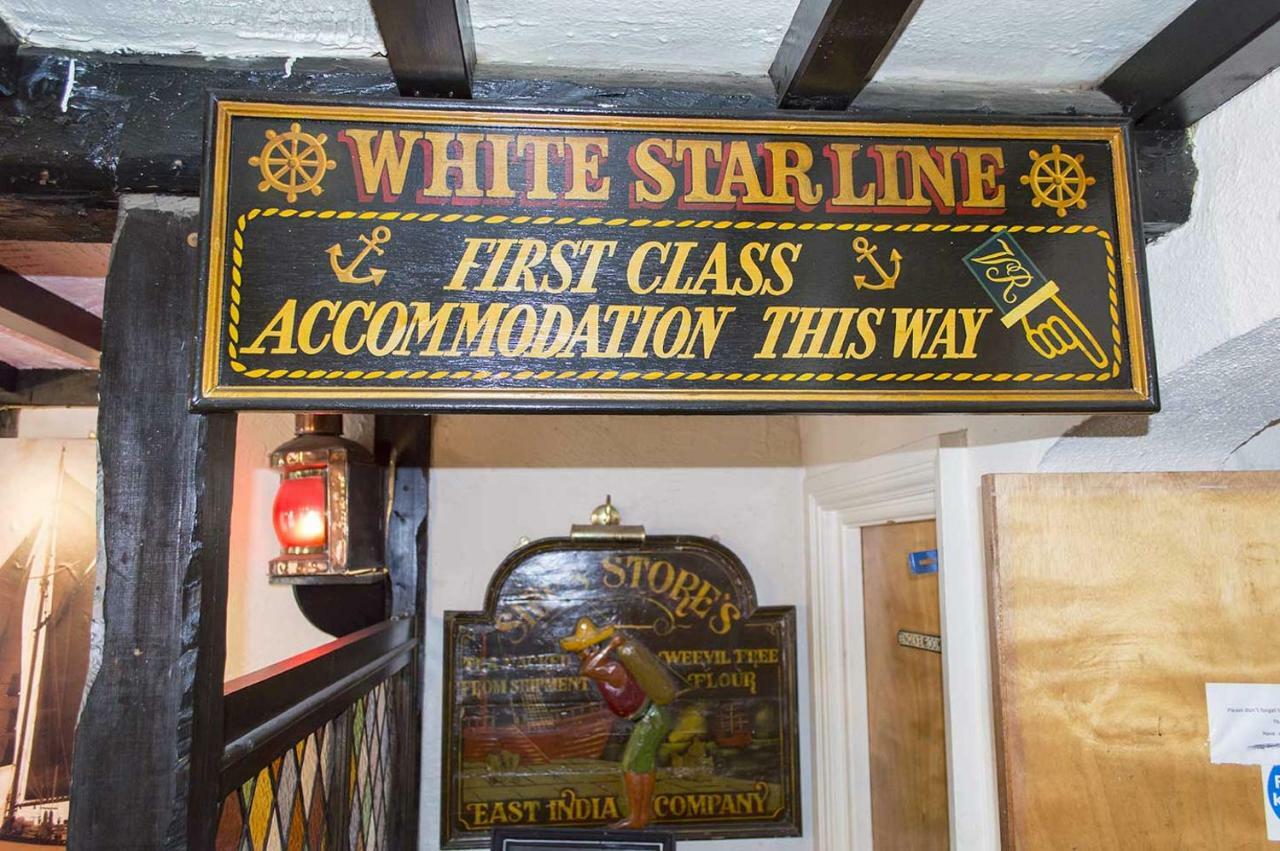 The Liverpool Arms Hotel Beaumaris Extérieur photo